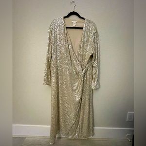 Plus size H&M  champagne silver gold sequin wrap dress with sleeves